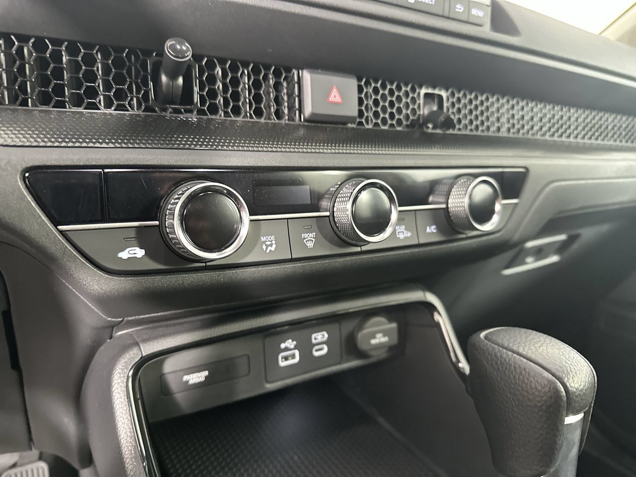 Used 2025 Honda CR-V EX image 18