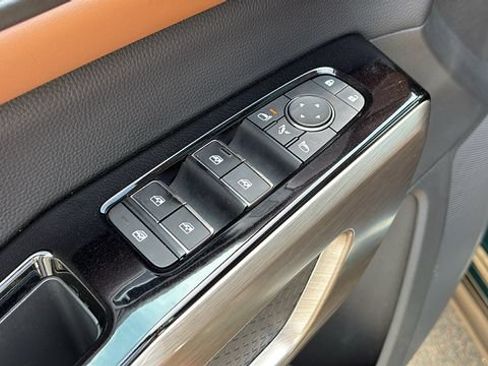 Certified 2023 Nissan Pathfinder Platinum AWD/4WD image 10