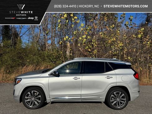 Used 2020 GMC Terrain Denali w/ Denali Premium Package image 1