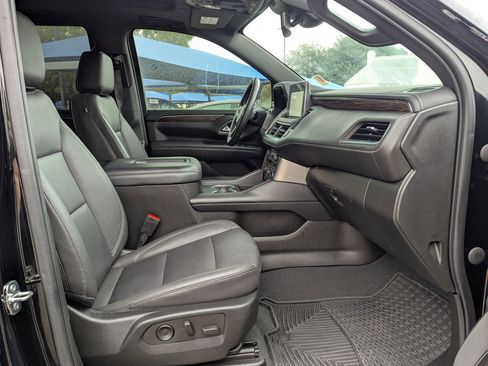 Used 2023 Chevrolet Tahoe Z71 w/ Luxury Package image 28