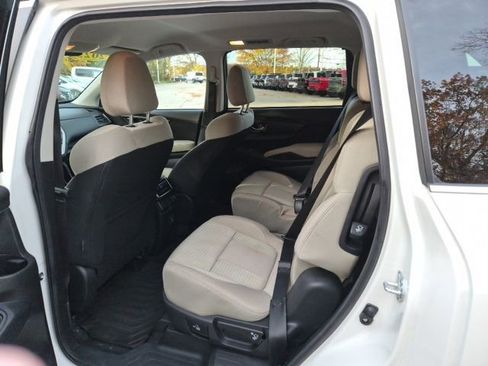 Used 2023 Subaru Ascent Premium w/ Convenience Package image 15