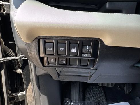 Used 2021 Subaru Ascent Limited AWD/4WD image 20