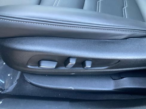 Used 2025 Cadillac XT6 Premium Luxury w/ Platinum Package image 14