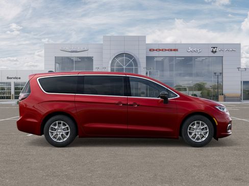 New 2025 Chrysler Pacifica Select image 36
