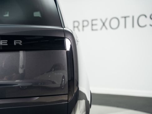 Used 2025 Land Rover Range Rover SE AWD/4WD image 50