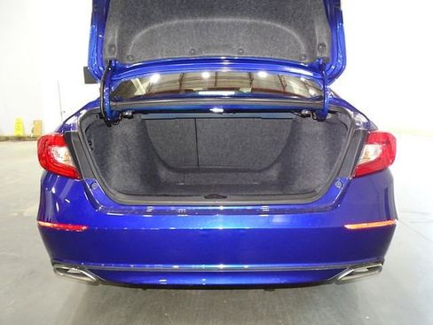 Used 2021 Honda Accord Sport image 13