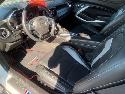 Used 2019 Chevrolet Camaro SS w/ Black Appearance Package RWD image 11