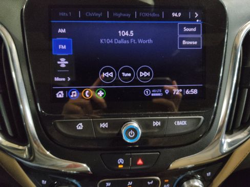 Used 2022 Chevrolet Equinox Premier AWD/4WD image 25