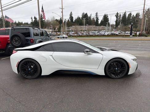 Used 2015 BMW i8 image 11