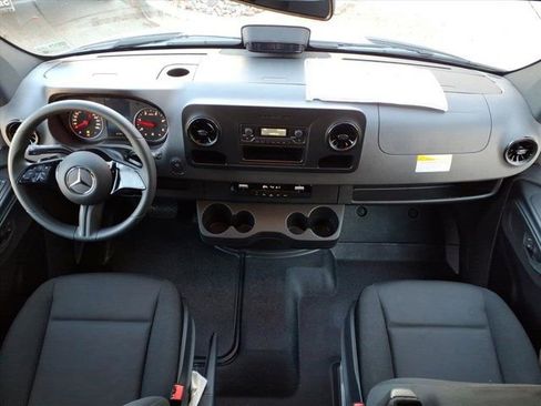 New 2025 Mercedes-Benz Sprinter 2500 image 4