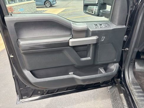 Used 2016 Ford F150 XLT w/ Equipment Group 302A Luxury AWD/4WD image 25