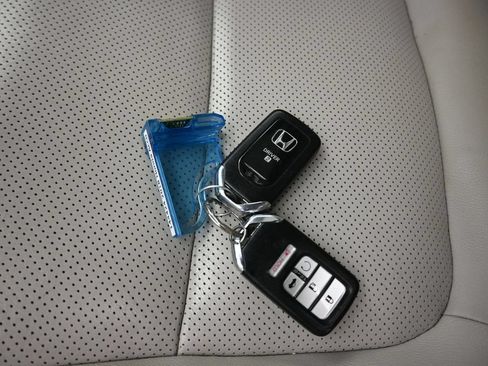Used 2018 Honda Accord EX-L image 56
