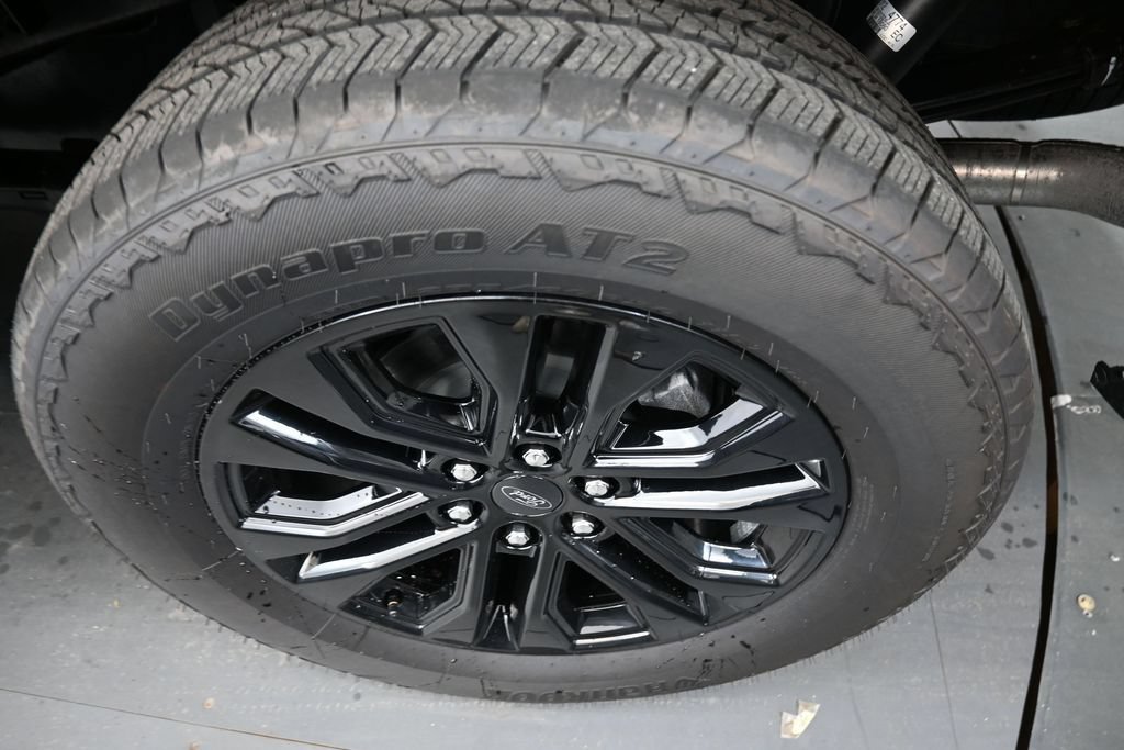 Used 2026 Ford F150 Lariat AWD/4WD image 9
