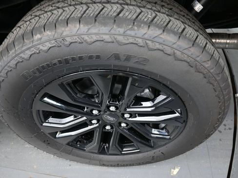 Used 2026 Ford F150 Lariat AWD/4WD image 9