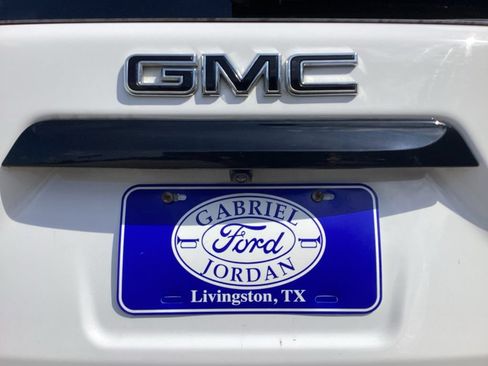 Used 2024 GMC Terrain SLE w/ Driver Convenience Package FWD image 14