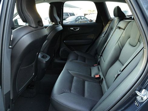 Used 2024 Volvo XC60 B5 Plus image 14