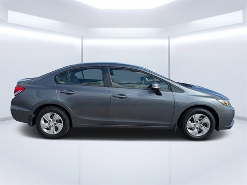 Used 2013 Honda Civic LX image 2