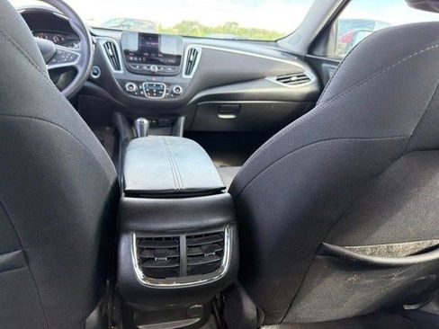 Used 2019 Chevrolet Malibu LT FWD image 14