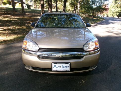 Used 2005 Chevrolet Malibu LT image 2