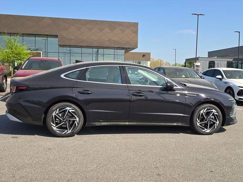 New 2026 Hyundai Sonata SEL FWD image 2