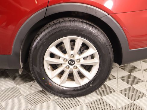 Used 2020 Kia Sorento LX FWD image 17
