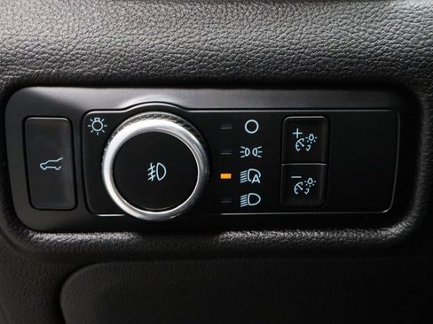 Certified 2023 Ford Explorer XLT w/ Equipment Group 202A image 27