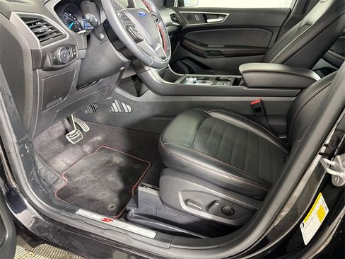 Used 2024 Ford Edge ST-Line image 9