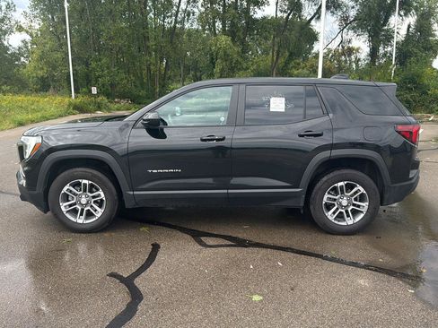 Used 2026 GMC Terrain Elevation AWD/4WD image 2