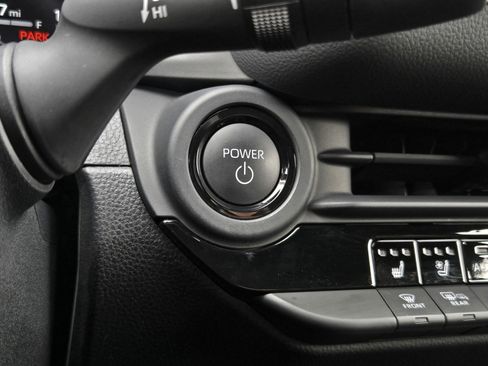 Used 2025 Toyota Crown Signia image 21