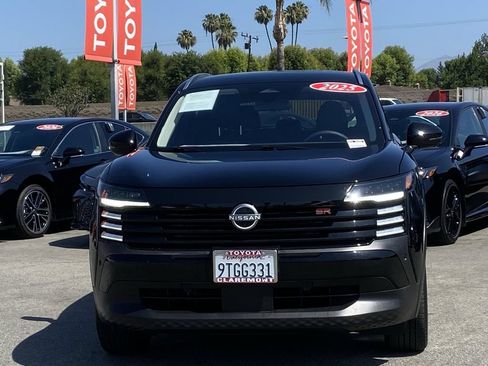 Used 2025 Nissan Kicks SR FWD image 44