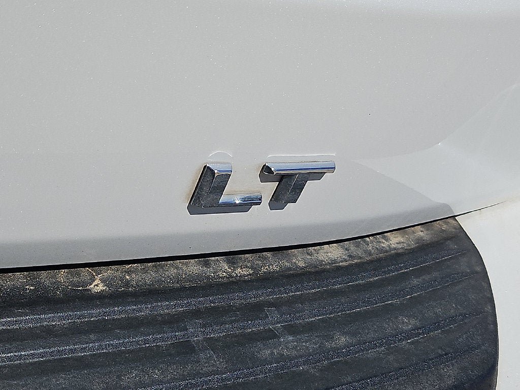 Used 2021 Chevrolet Suburban LT RWD image 15