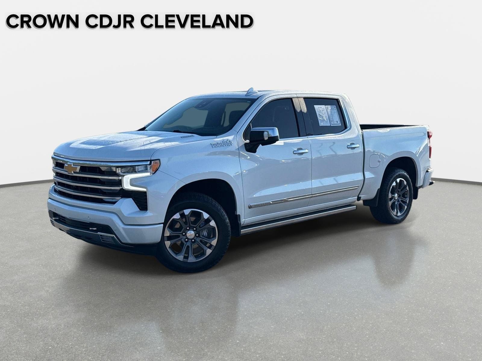 Used 2025 Chevrolet Silverado 1500 High Country w/ Technology Package AWD/4WD image 1