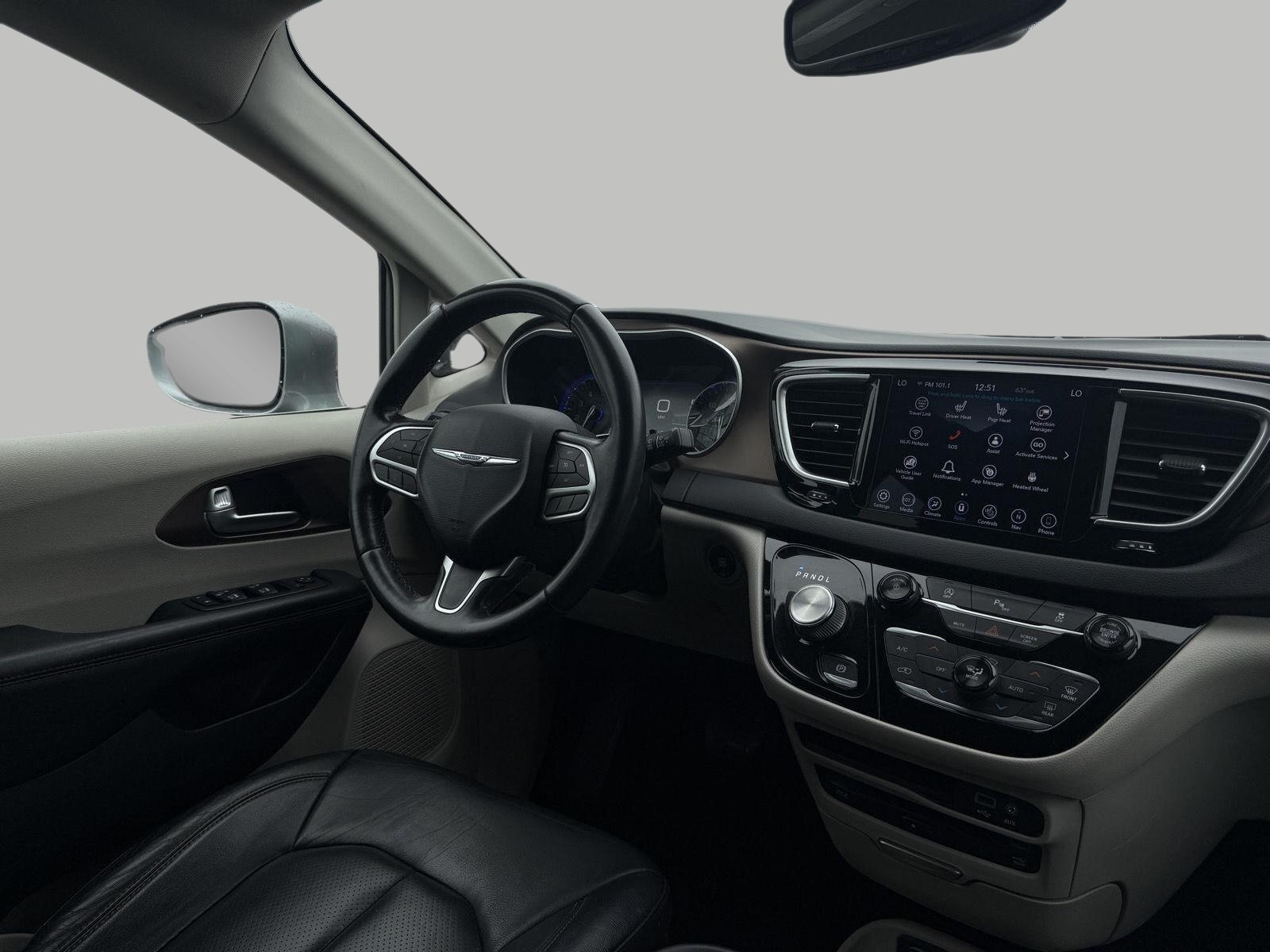Used 2018 Chrysler Pacifica Touring-L Plus FWD image 32