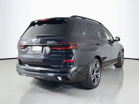 Used 2024 BMW X7 xDrive40i w/ M Sport Package AWD/4WD image 7