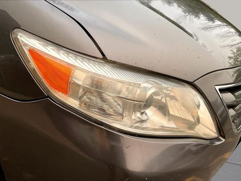 Used 2010 Toyota Camry FWD image 26