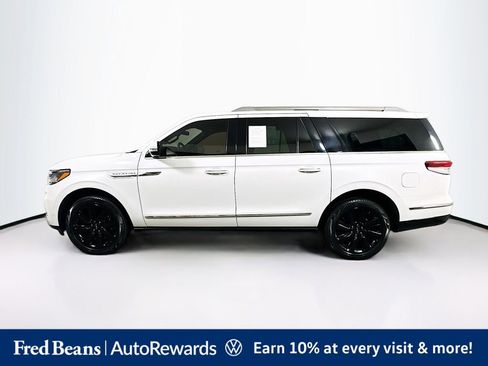 Used 2023 Lincoln Navigator L Reserve AWD/4WD image 4