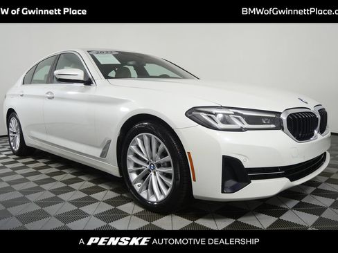 Used 2022 BMW 530i RWD image 1