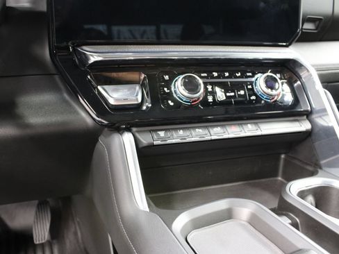 Used 2024 GMC Sierra 3500 Denali w/ Denali Reserve Package AWD/4WD image 74
