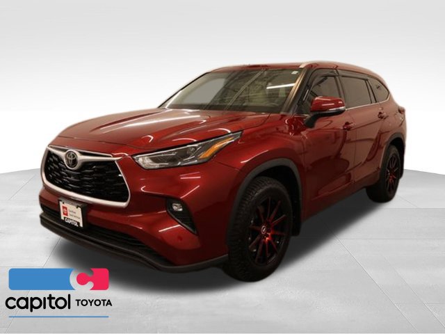 Used 2022 Toyota Highlander XLE AWD/4WD image 5