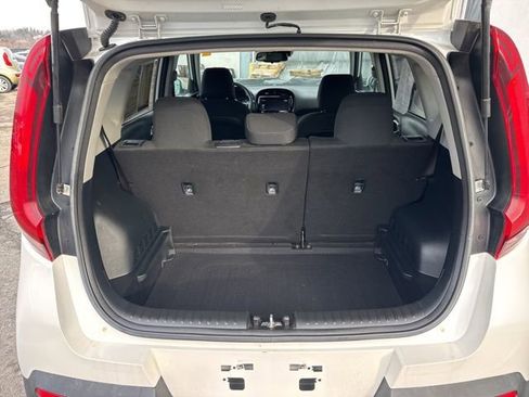 Certified 2022 Kia Soul S image 28