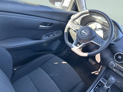 Used 2024 Nissan Sentra SV image 32