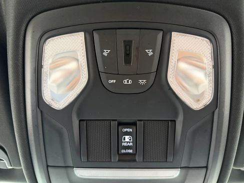 Used 2019 RAM 1500 Big Horn AWD/4WD image 30