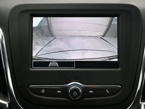 Used 2022 Chevrolet Equinox LS w/ LS Convenience Package AWD/4WD image 17