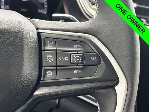 Used 2023 Jeep Grand Cherokee Altitude AWD/4WD image 15