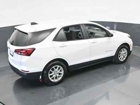 Used 2023 Chevrolet Equinox LS image 50