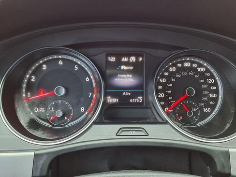 Used 2019 Volkswagen Atlas SE w/ Towing Package image 13