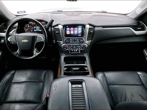 Used 2018 Chevrolet Suburban Premier image 20