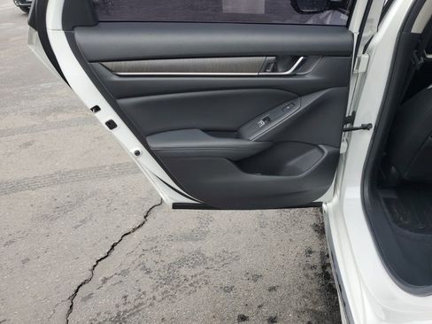 Used 2021 Honda Accord Touring image 25