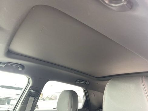 Used 2023 Chevrolet TrailBlazer RS w/ Sun and Liftgate Package AWD/4WD image 21