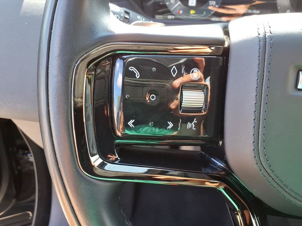 Used 2025 Land Rover Range Rover Velar Dynamic SE AWD/4WD image 24